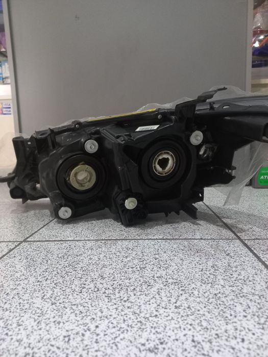 Фары Toyota Camry 50