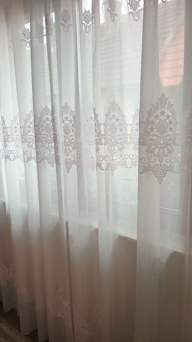 Vând perdele gata cusute