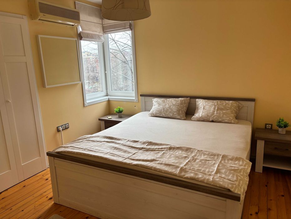 Двустаен апартмент под наем + опция, гараж и парко място!