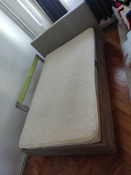 Pat 140 / 200 tapițat gri textil