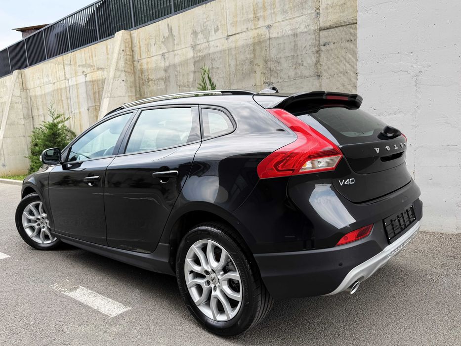VOLVO V40 2019 — imagine 4