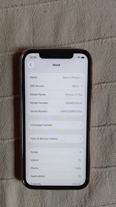 Iphone 12 pro 256 GB със зарядно и 12 протектора за гръб