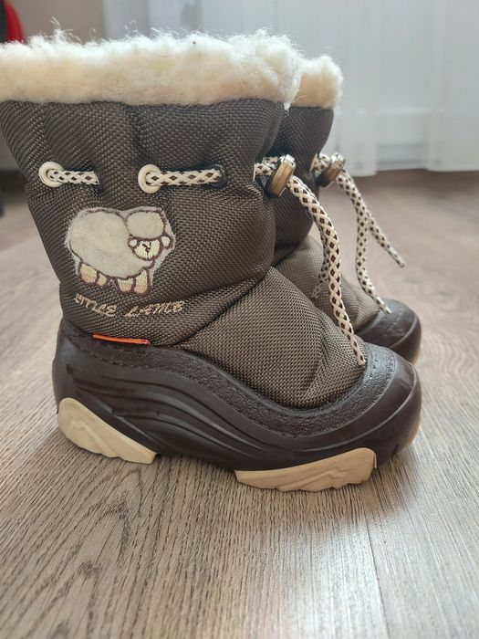 Ботуши demar с естествена вълна