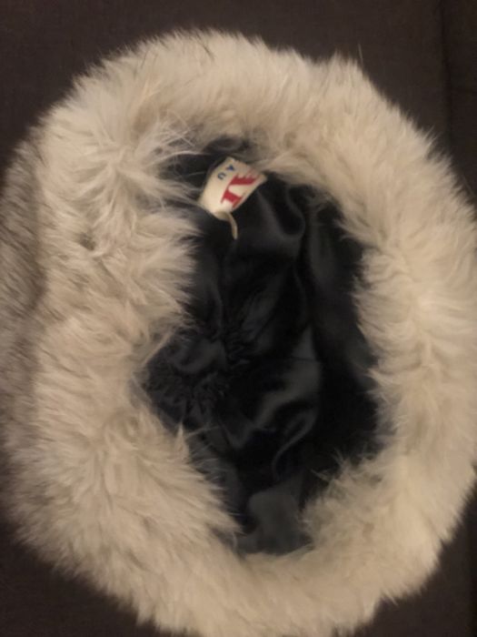 Caciula din blana naturala de vulpe argintie spicuita