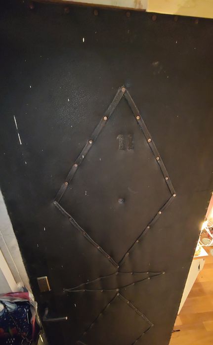 Дверь деревянная, на дачу или можно на дрова