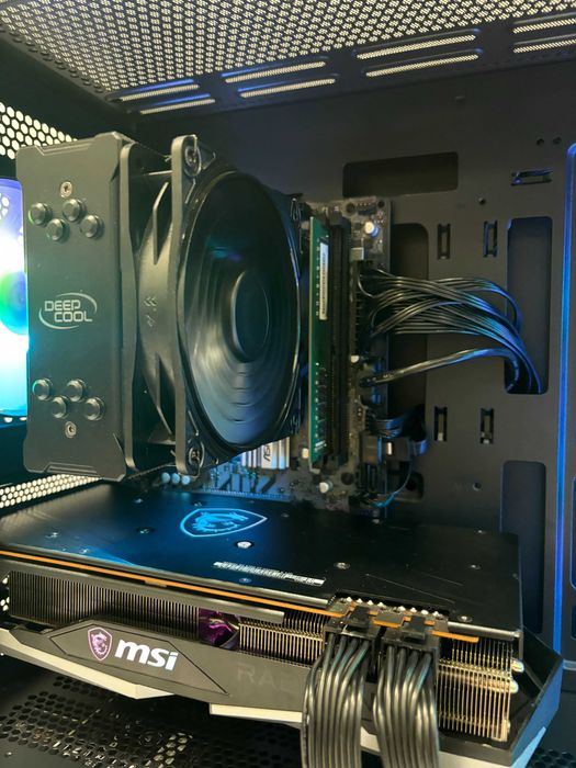 Геймърски компютър Intel Core i7 10700, RX 6700 XT 12GB, 16GB ram