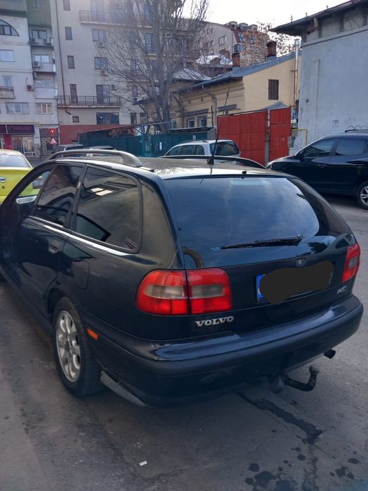 Masina de vanzare volvo v40