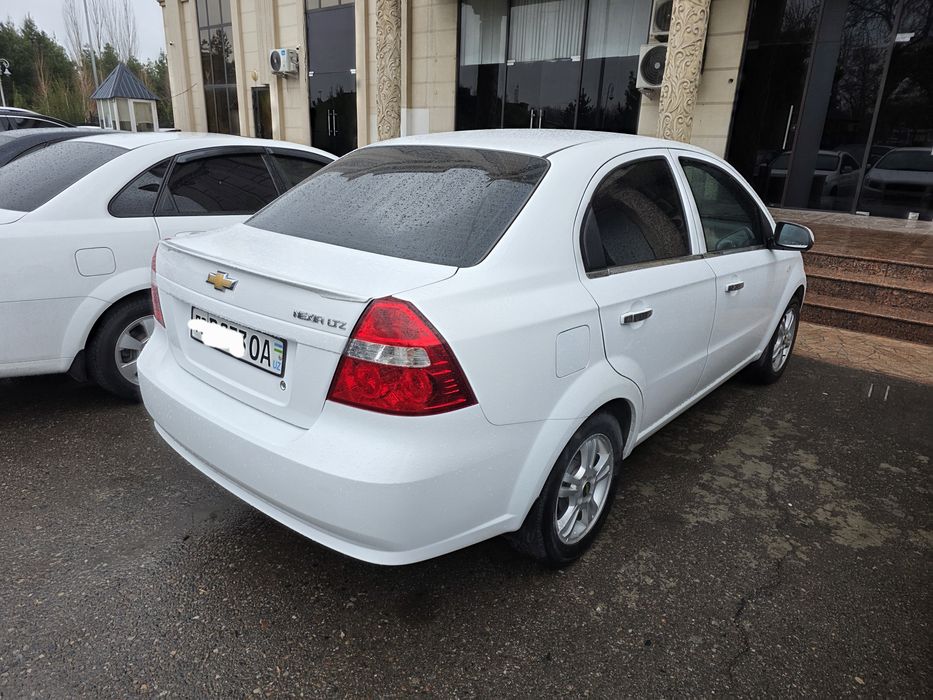 Neksa 3 3 Pazitsa Oq 2019 Yil Benzin 110000 Prabek