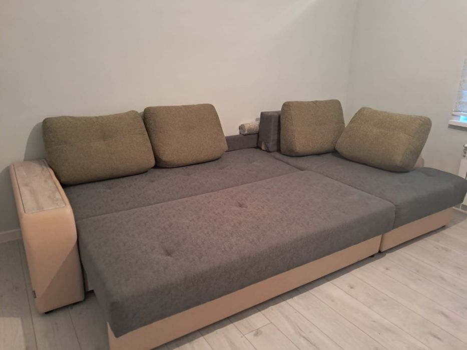 Продается Диван в хорошом состоянии