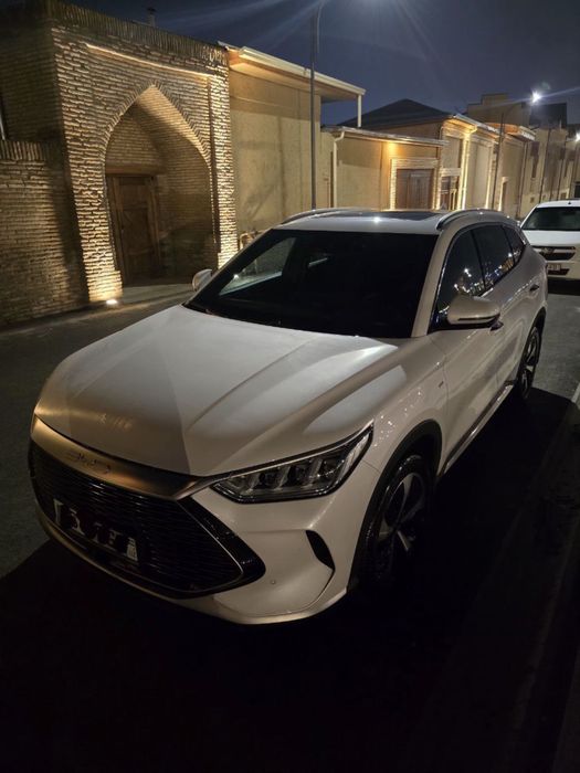 Продаю машину бивайди сонг плюс