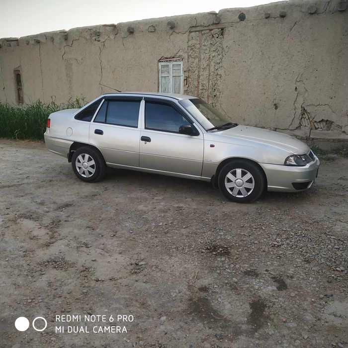 Nexia 2 dons 1.6 l metalka svet yaxshi minilgan