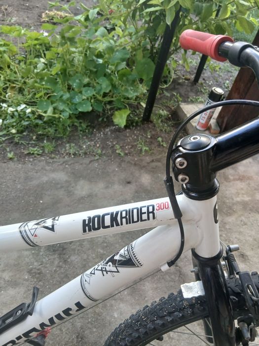 Vând bicicletă copii.