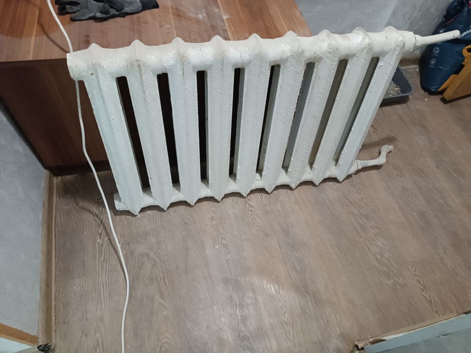 Батареи ,радиаторы отопления