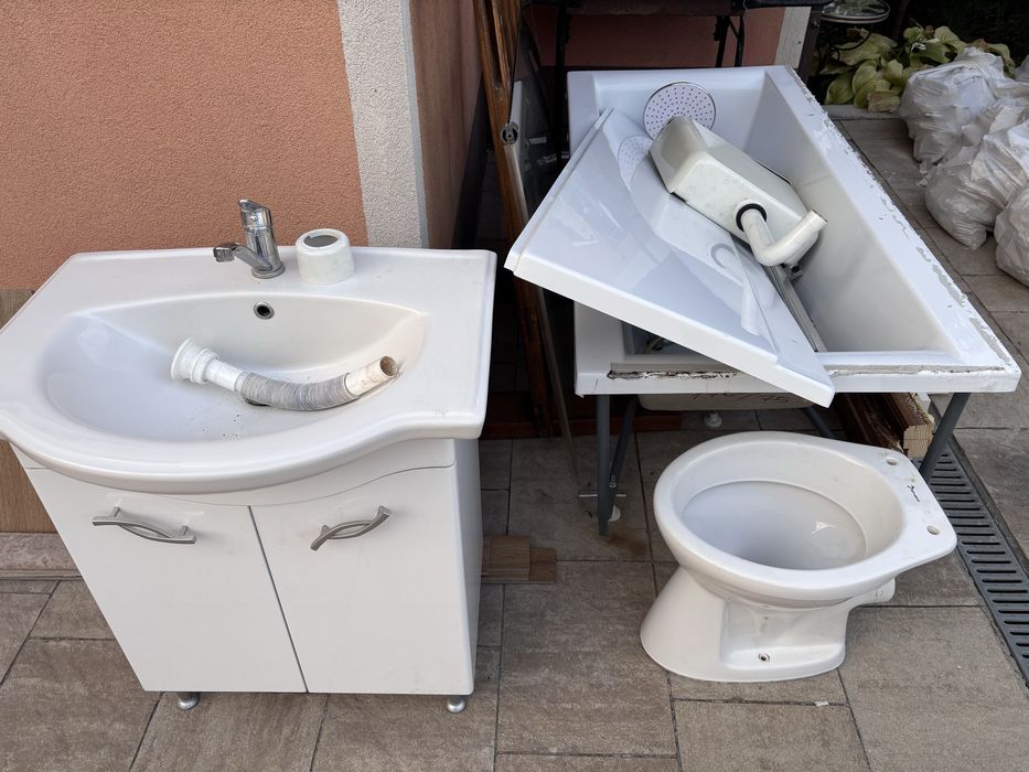 Sanitare baie (cada, lavoar, wc)