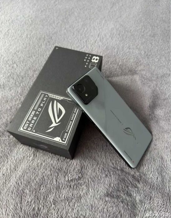 Rog Phone 8 (12/256GB)