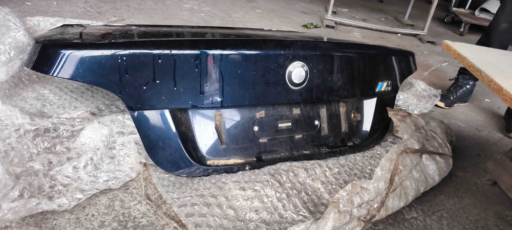 Тъмно син заден капак БМВ Е60 фейслифт