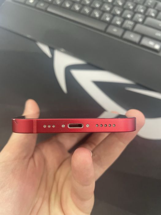 Продается iphone 13 Red product
