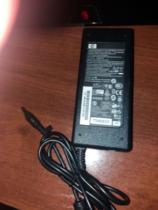 Блок питание на ноутбуков 19v разные