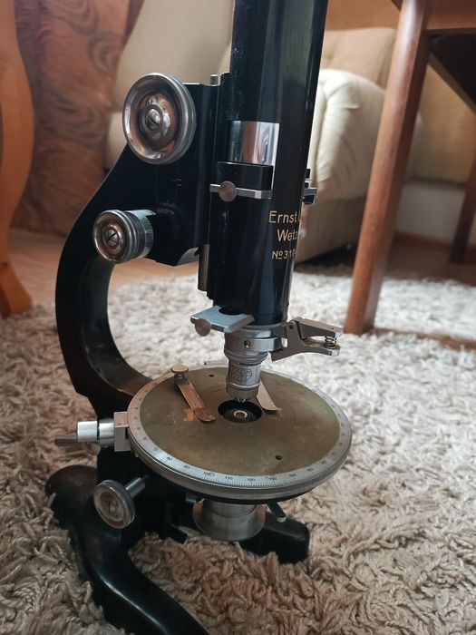 Микроскоп на продажу