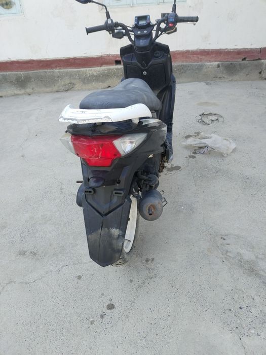 Скутер Сотилади Б/У