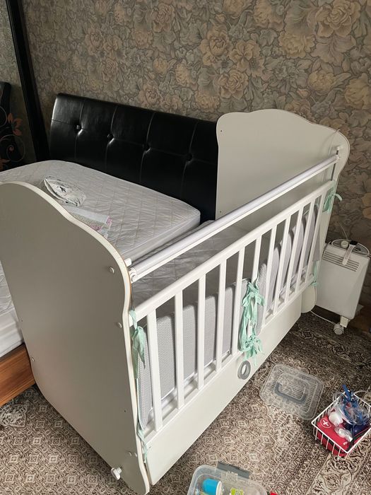Продам кроватку детскую