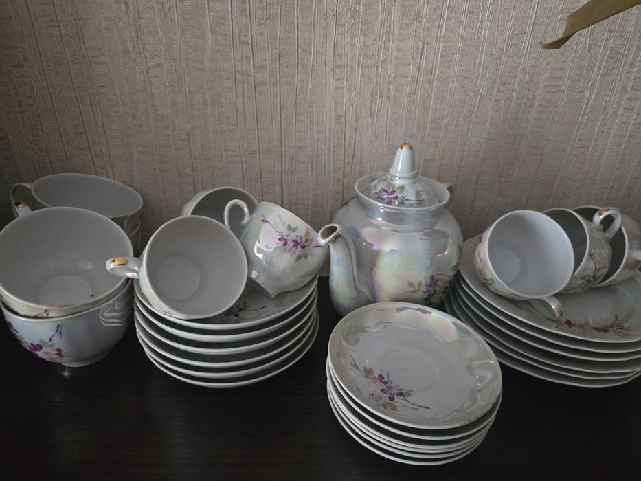 Продам чайно кофейный сервиз Сирень