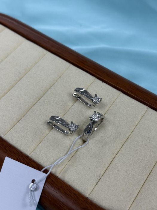 Золотой комплект с бриллиантами