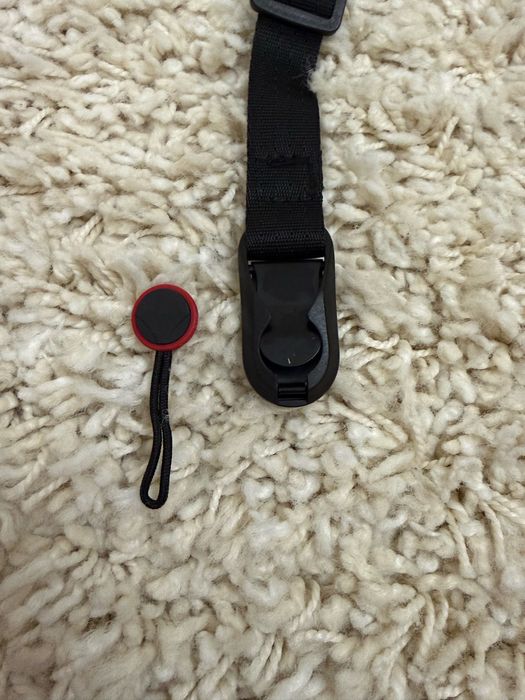 Curea de incheietura cu eliberare rapida pentru camera