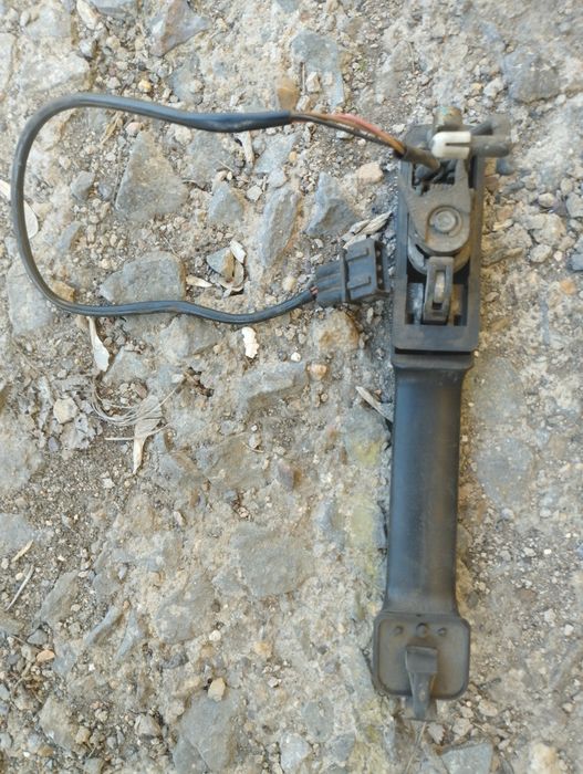 Продам переднюю ручку на Пассат