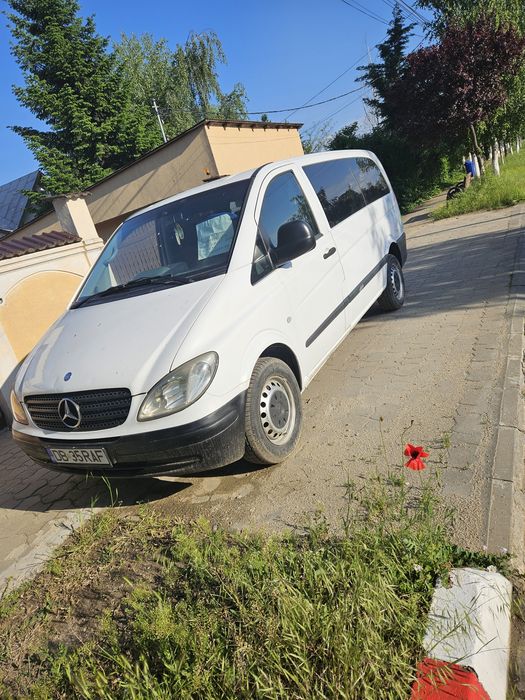 Vand mercedes vito 2008 9 locuri 22cc cutie manuala 6+1 scaune curate totul curat cutie.motor ok cau ciucuri noi  fiscal pe loc etc ..
