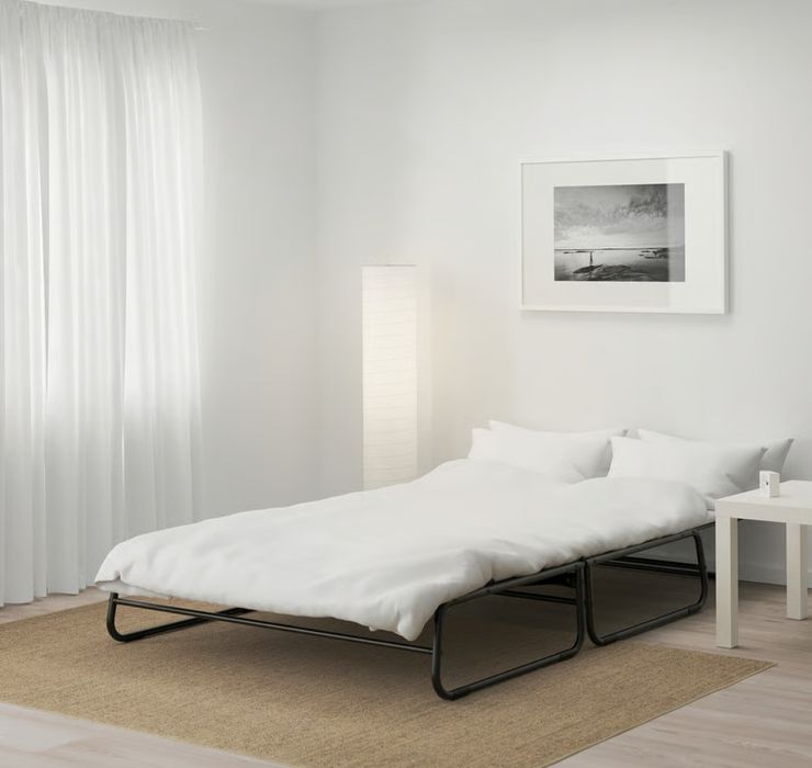 Vând canapea IKEA, model HAMMARN, folosită foarte puțin timp. Preț 300 lei.