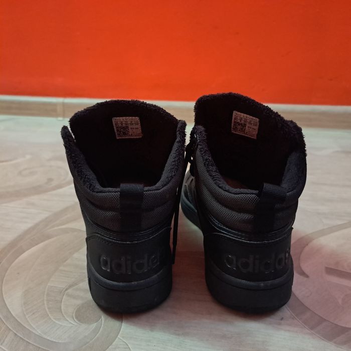 Ботинки зимние Adidas Hoops 3.0 Mid WTR