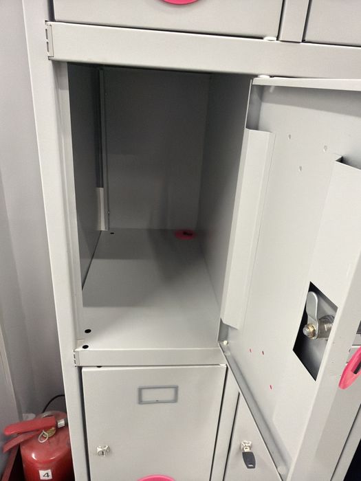 Шкаф железный серый