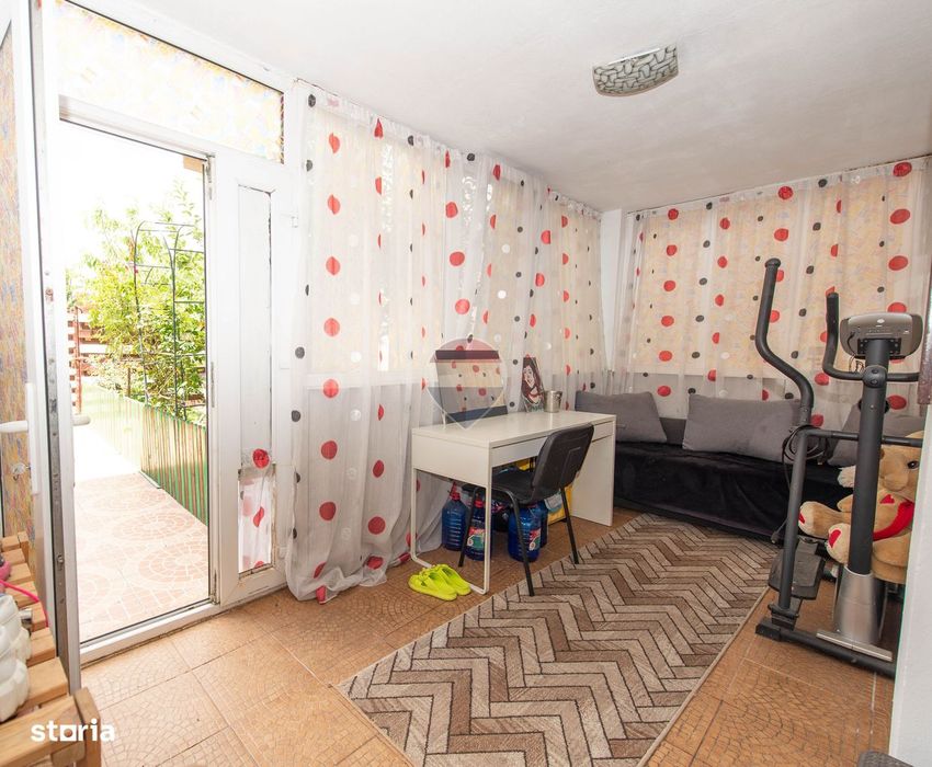 Casa / Vila individuala de vanzare P+M 7 camere Berceni