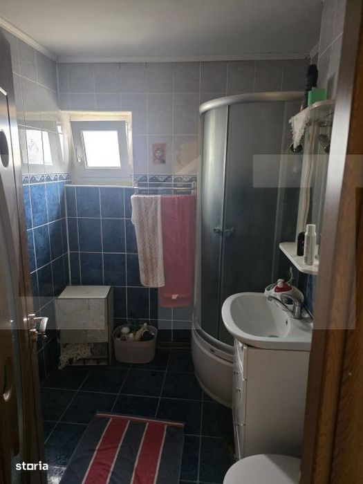 Apartament generos: 97,5 mp, 5 camere, 2 bai mari