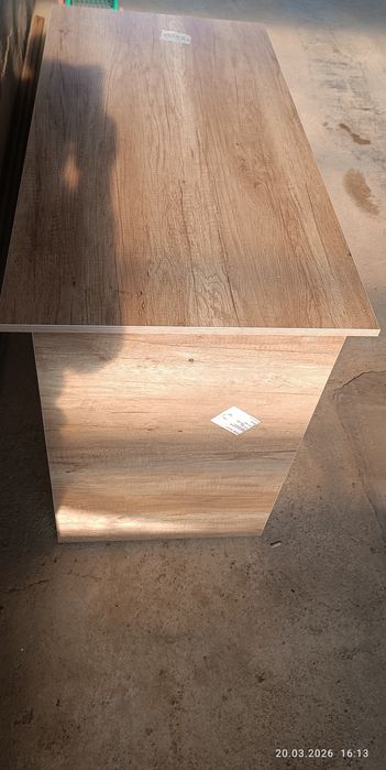 Стол сотилади. Янги. Dostavka bor.