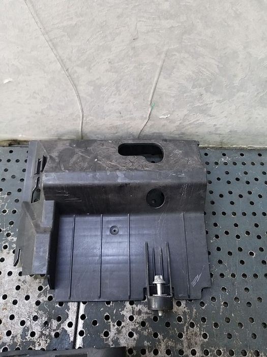 Suport capac baterie mercedes b class w247 a2475411000