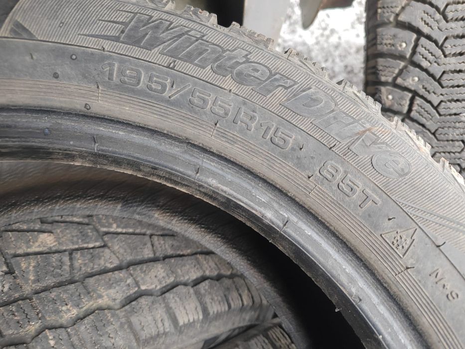 Продам комплект зимних шин