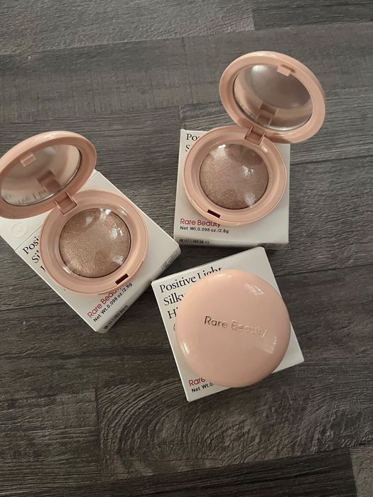 Vand produse de make up