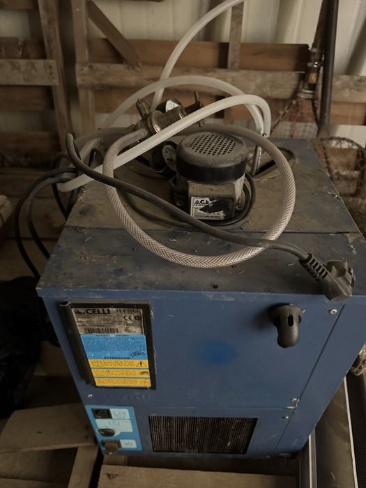 Стол стул, сетка, пива опарат, музлатгич