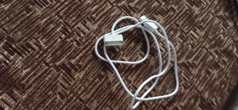 Iphone 4 va 4s zaryatchiki