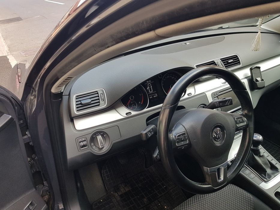 VOLKSWAGEN Passat 2012 — imagine 2