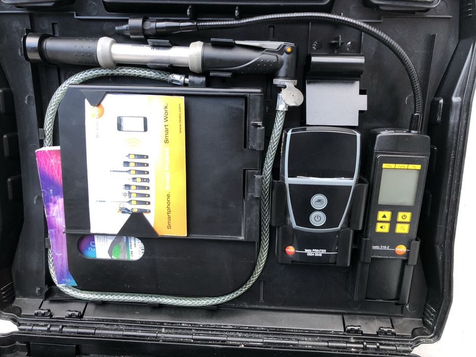 testo 324 - Instrument pentru măsurarea presiunii și identificarea scurgerilor de gaz