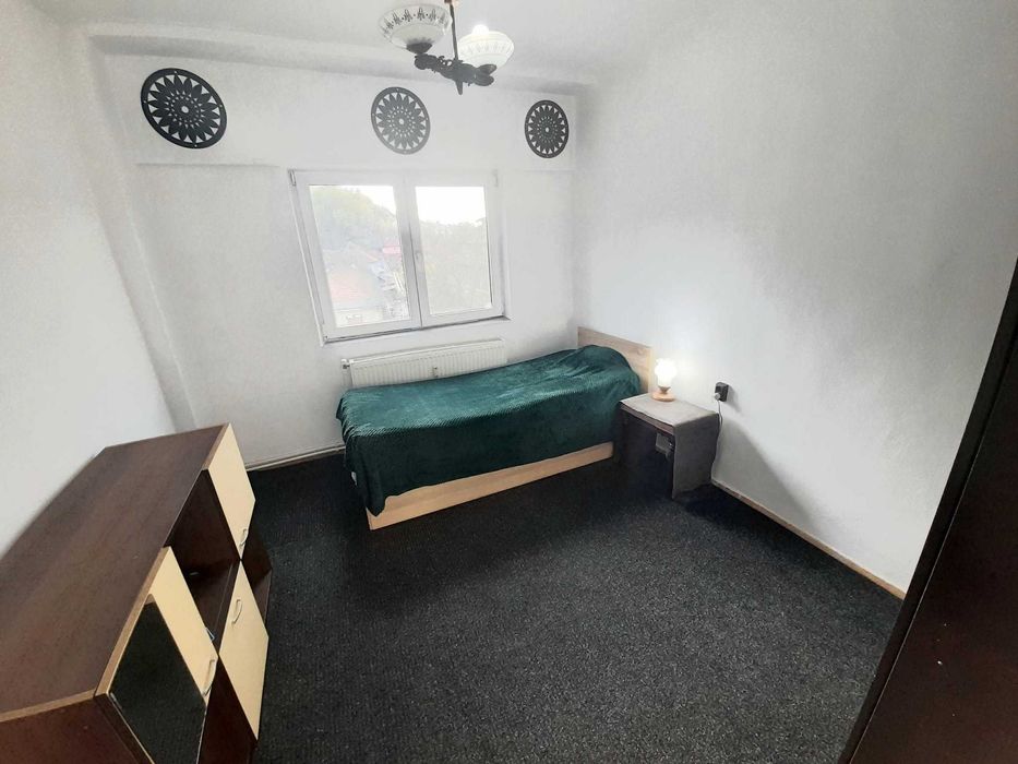 Chirie la 5 km de centrul Bradului (jud Hunedoara) in Gura Barza  la apartament