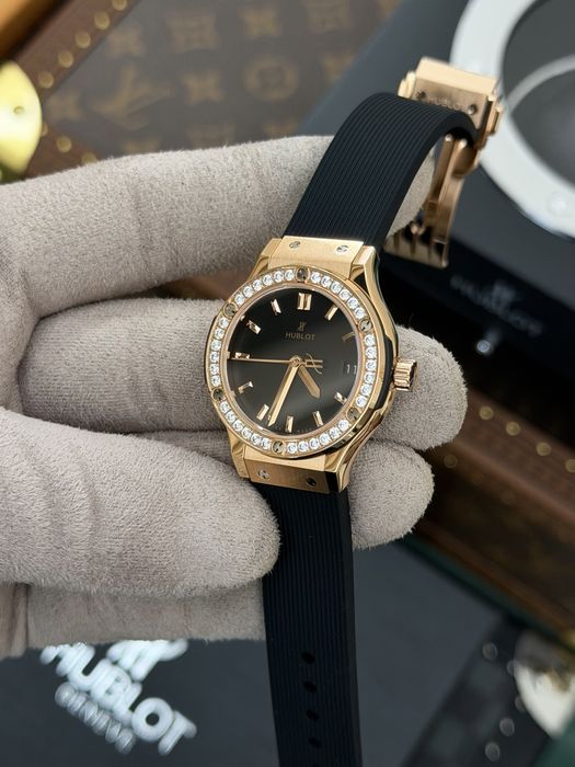 Hublot Classic Fusion Lady 33mm Gold Diamond