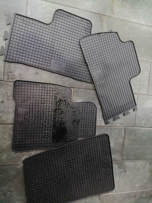 Продаю хороший полики