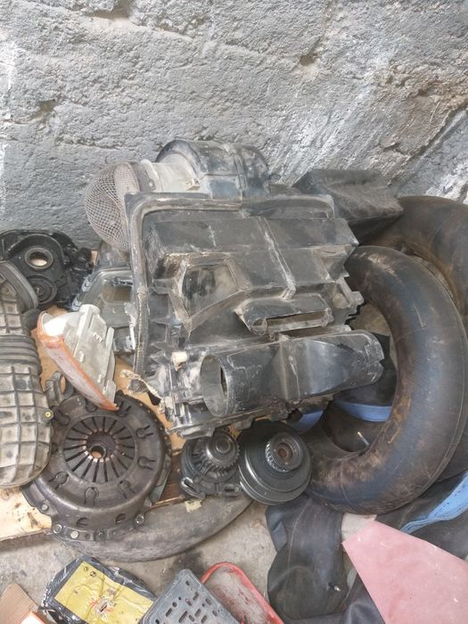 Запчасти на ауди 100 селедка