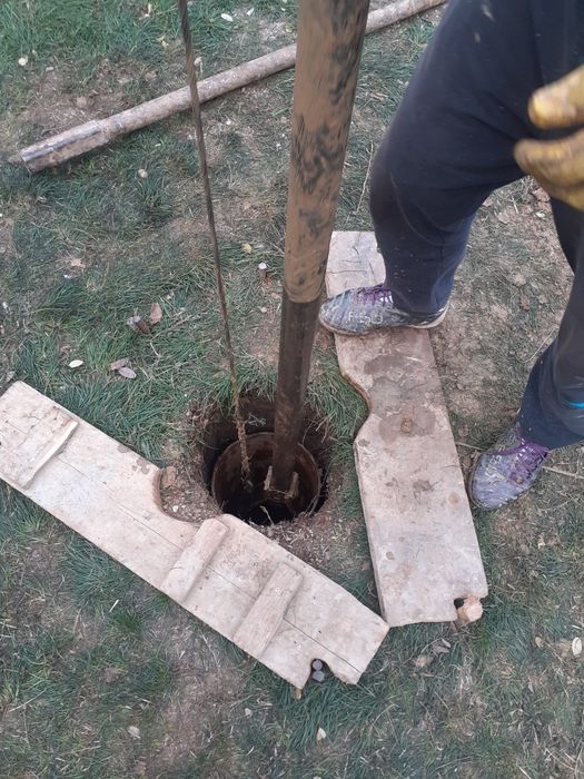 FORAJE PUȚURI BUCUREȘTI & ILFOV Bragadiru , Fundulea, voluntari .