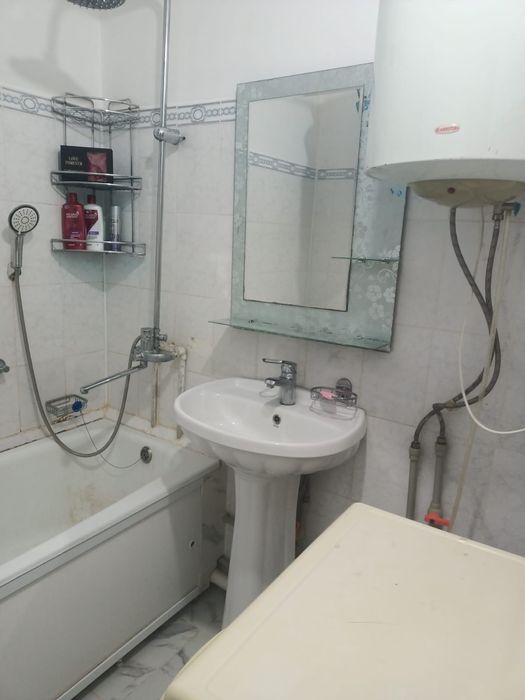 Екі бөлмелі пәтер жалға беріледі. Мкр Сайрам