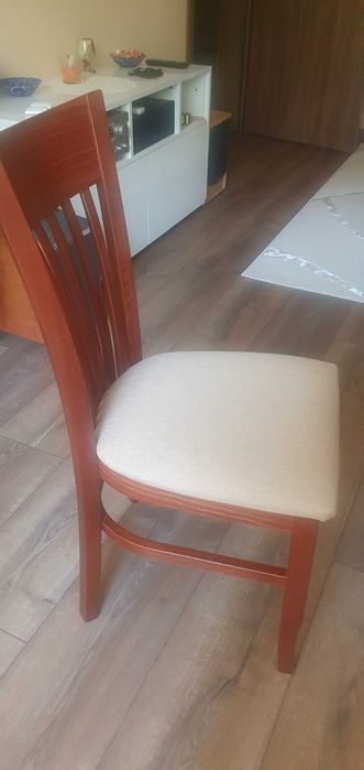 Трапезни столове